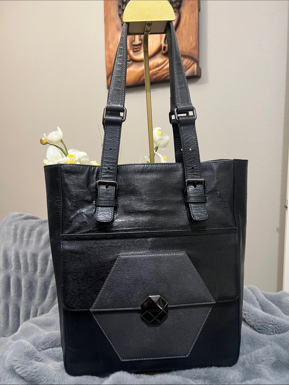 A. testoni Vintage Black/Gray Leather Tote Hex Front Accent EUC retail $1225